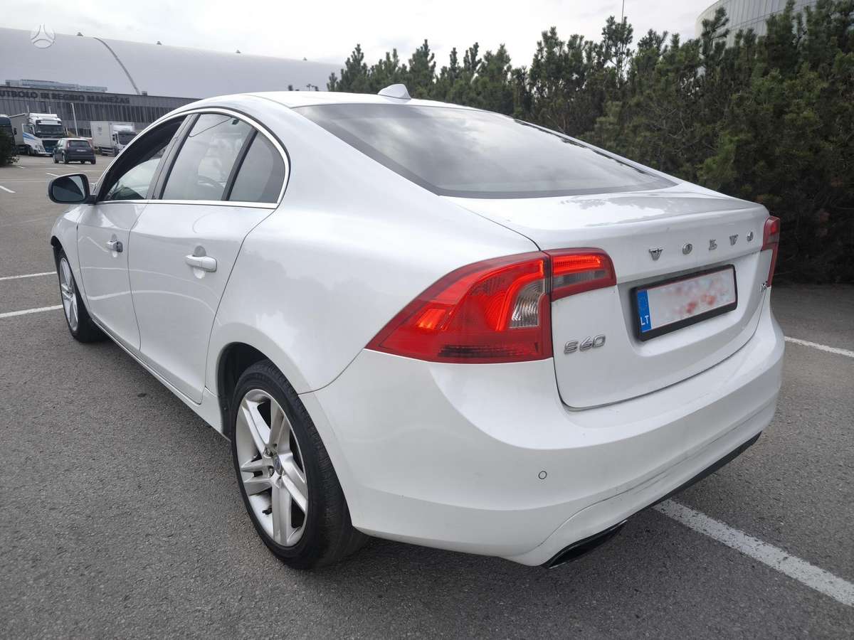 Volvo S60, 2.0 l., Хэтчбек