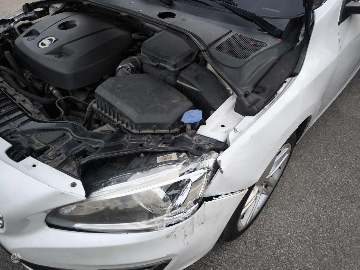 Volvo S60, 2.0 l., Хэтчбек