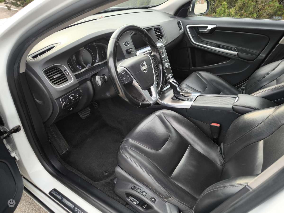 Volvo S60, 2.0 l., hatchback