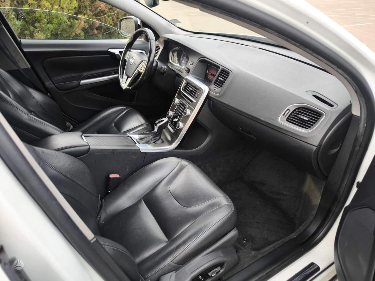 Volvo S60, 2.0 l., Хэтчбек