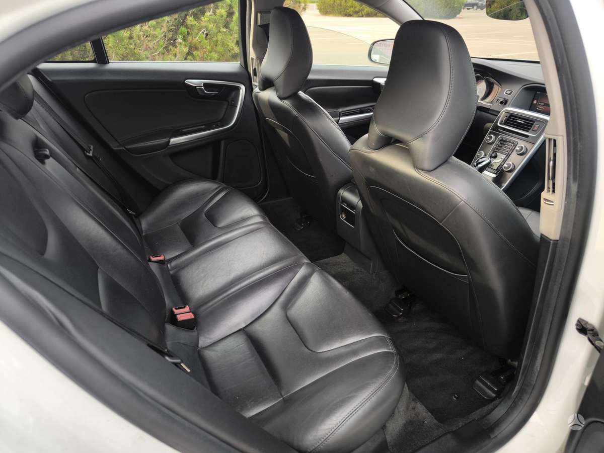 Volvo S60, 2.0 l., Хэтчбек