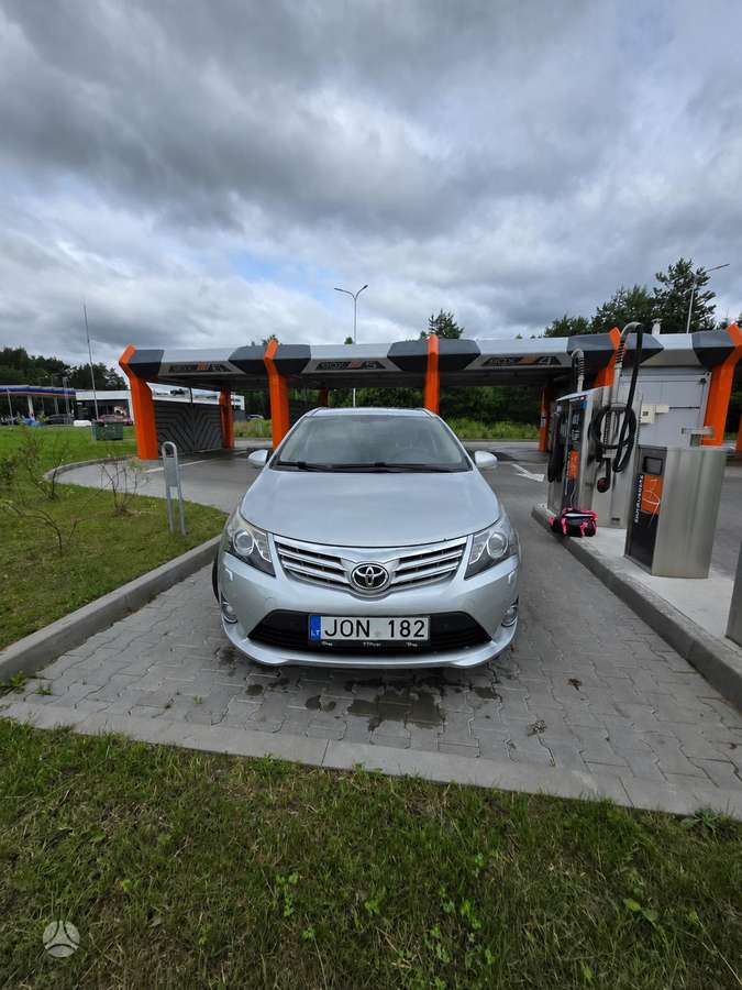 Toyota Avensis, 2.2 l., Универсал