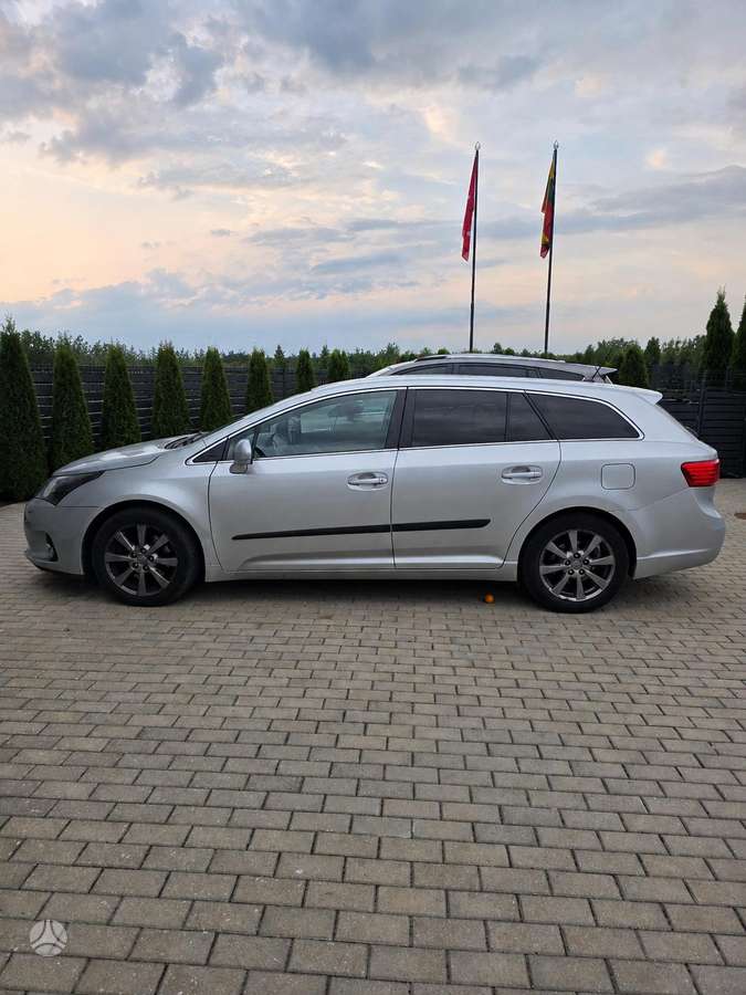 Toyota Avensis, 2.2 l., Универсал
