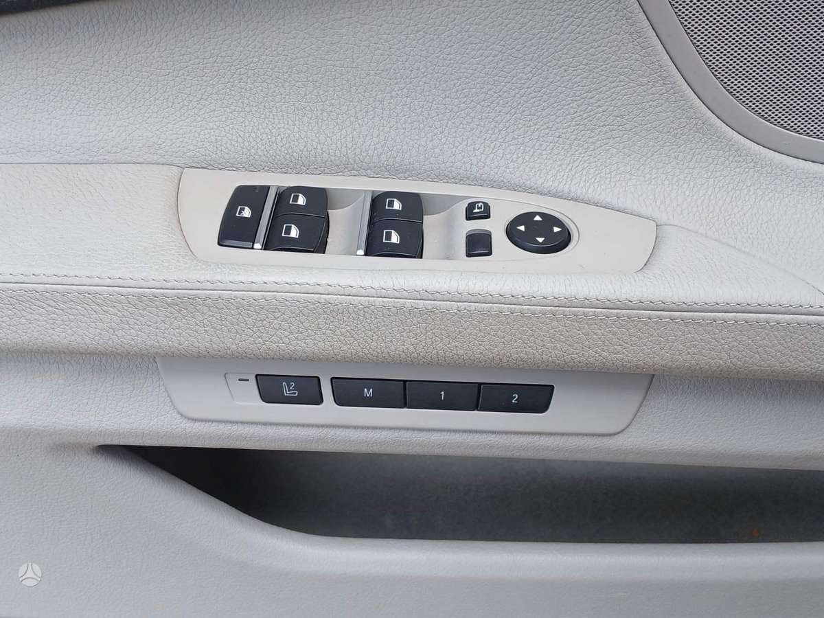 BMW 730, 3.0 l., Седан