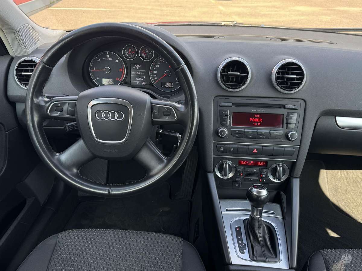 Audi A3, 1.6 l., hatchback