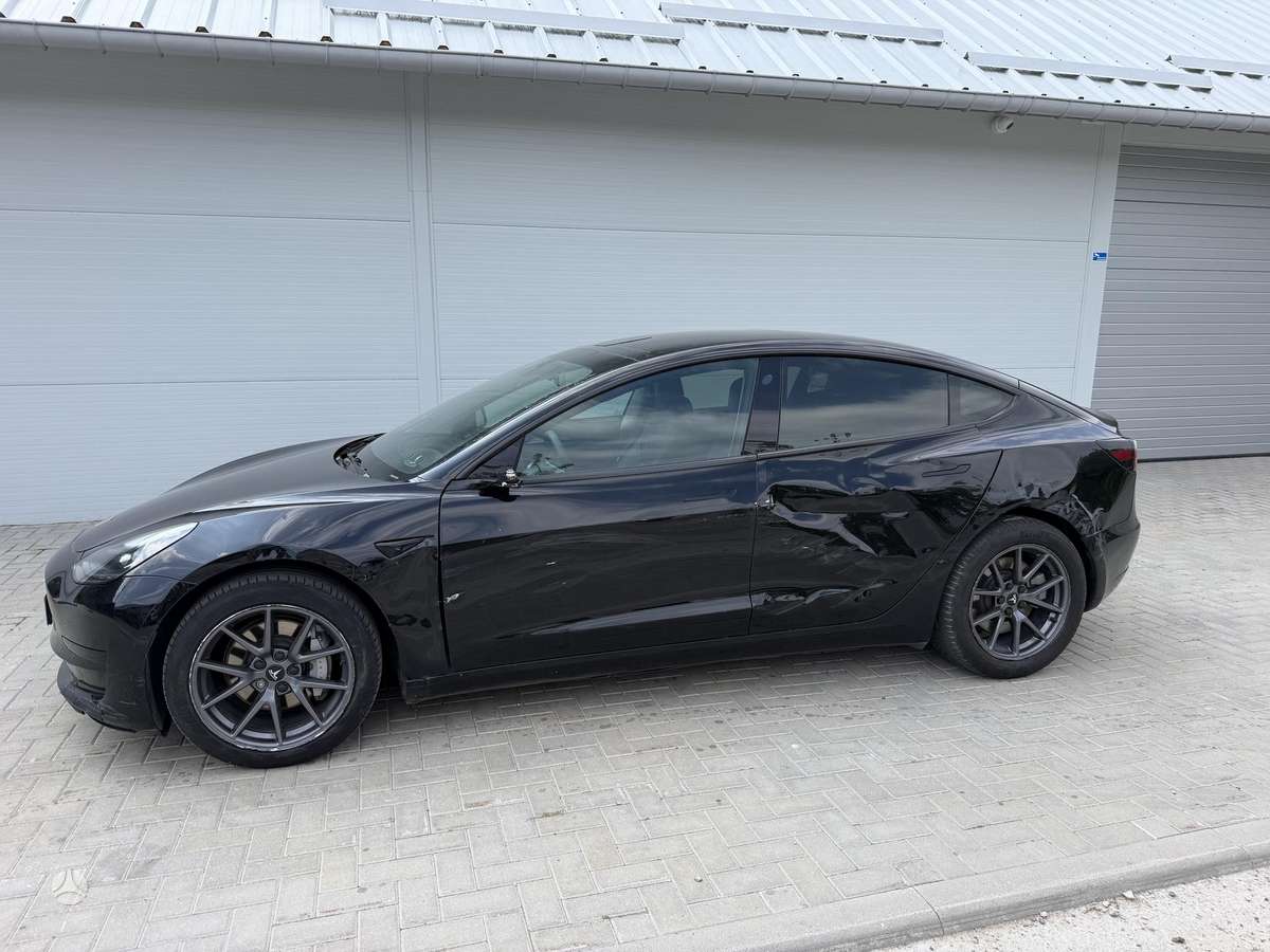 Tesla Model 3, 60 кВт·ч, Седан