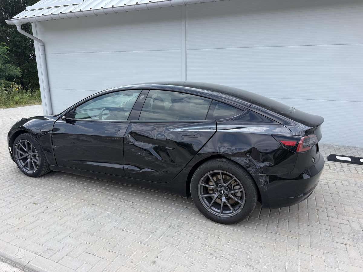 Tesla Model 3, 60 кВт·ч, Седан