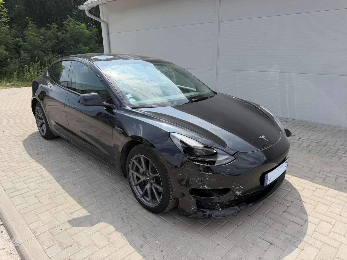 Tesla Model 3, 60 кВт·ч, Седан