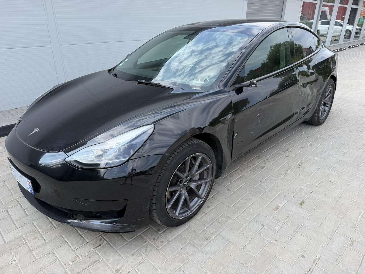 Tesla Model 3, 60 кВт·ч, Седан