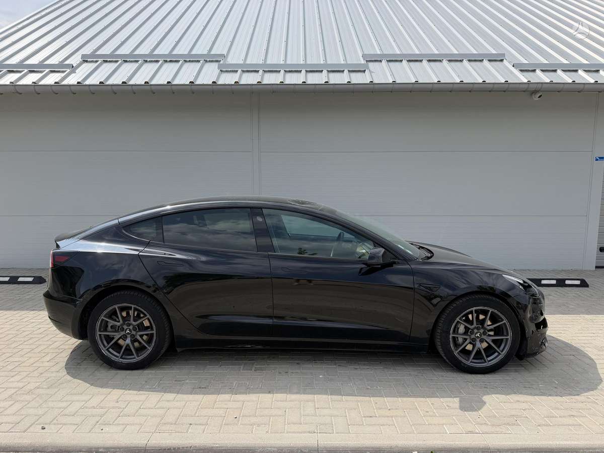 Tesla Model 3, 60 кВт·ч, Седан