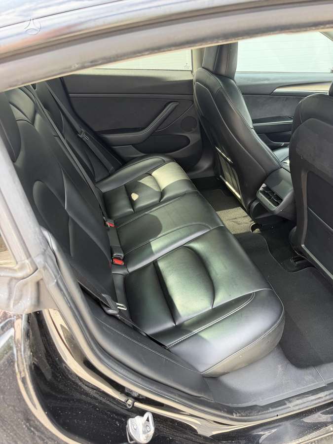 Tesla Model 3, 60 кВт·ч, Седан