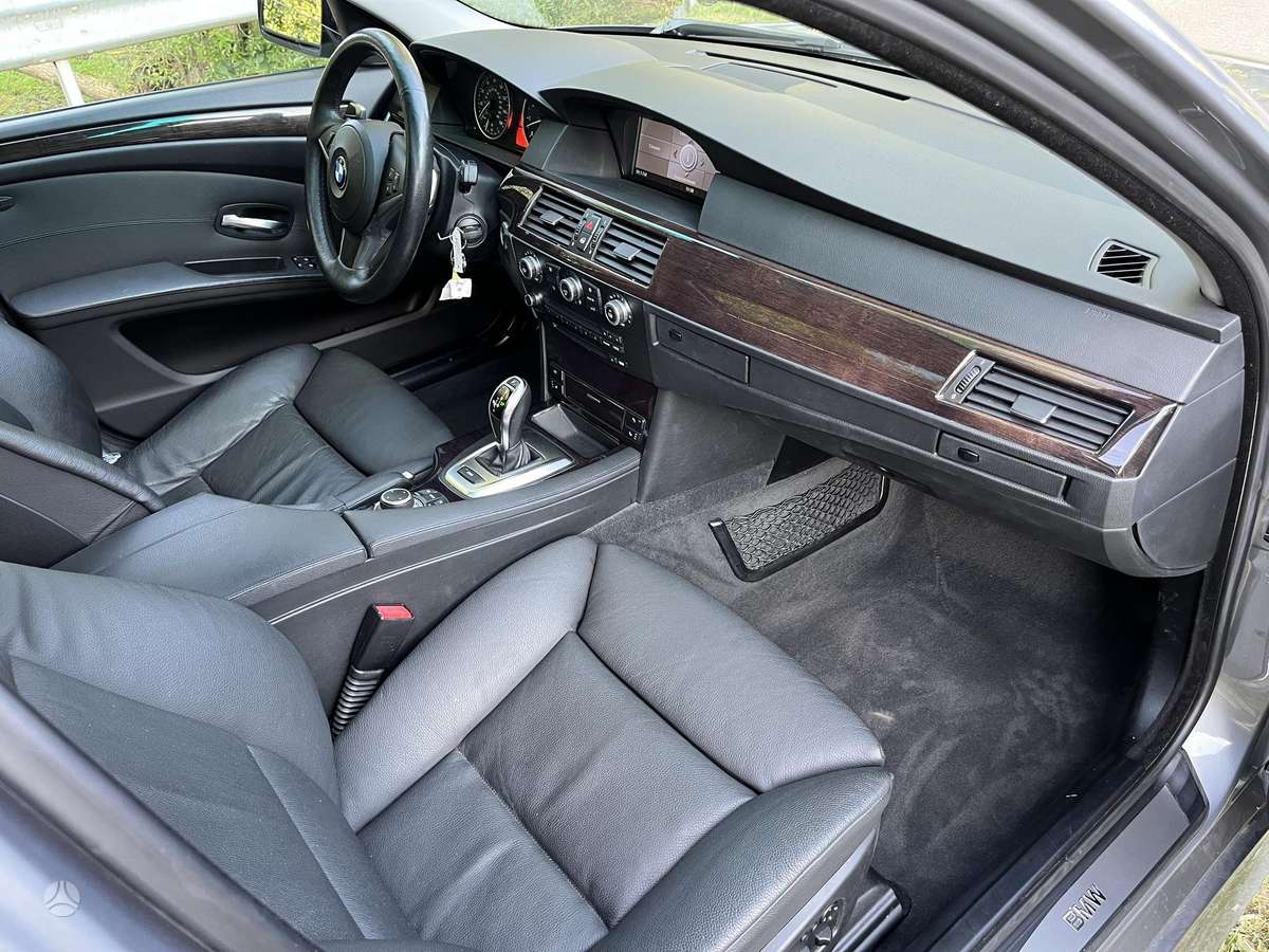 BMW 550, 4.8 l., Седан