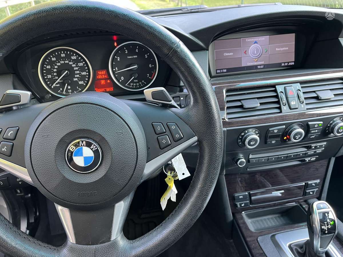 BMW 550, 4.8 l., Седан