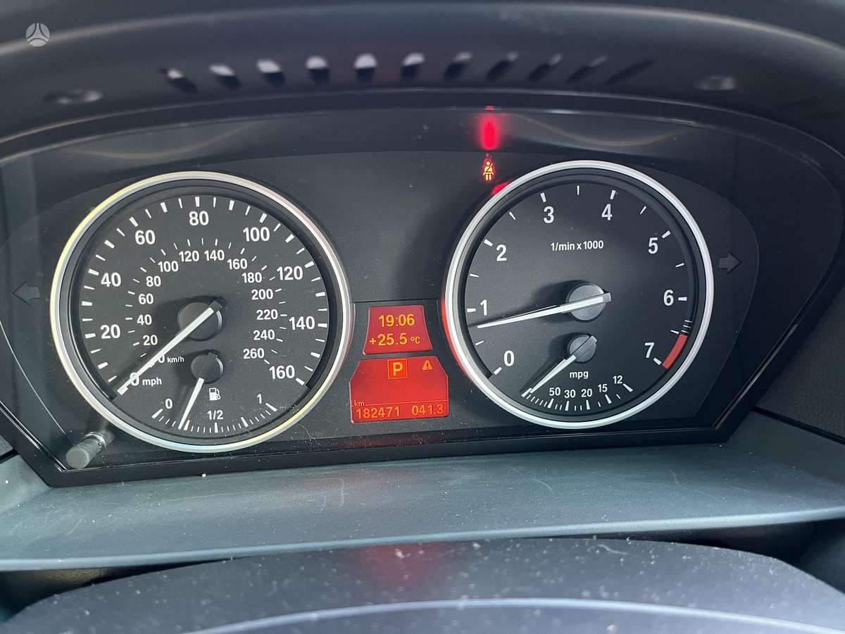 BMW 550, 4.8 l., Седан