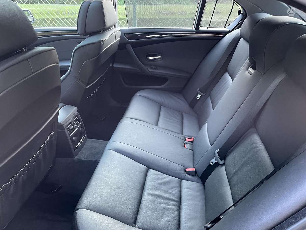 BMW 550, 4.8 l., Седан