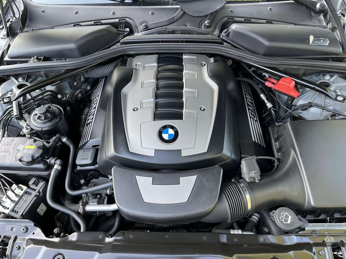 BMW 550, 4.8 l., Седан