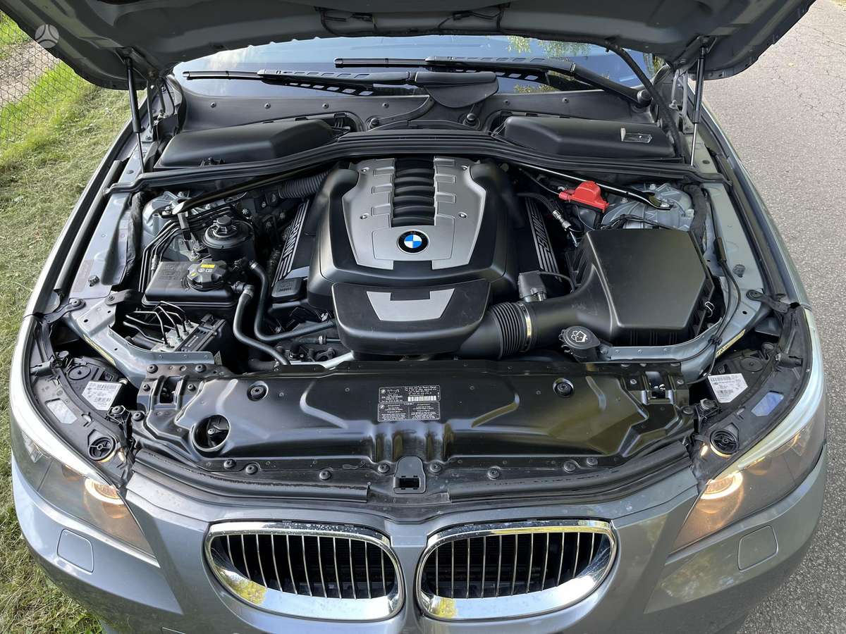 BMW 550, 4.8 l., Седан