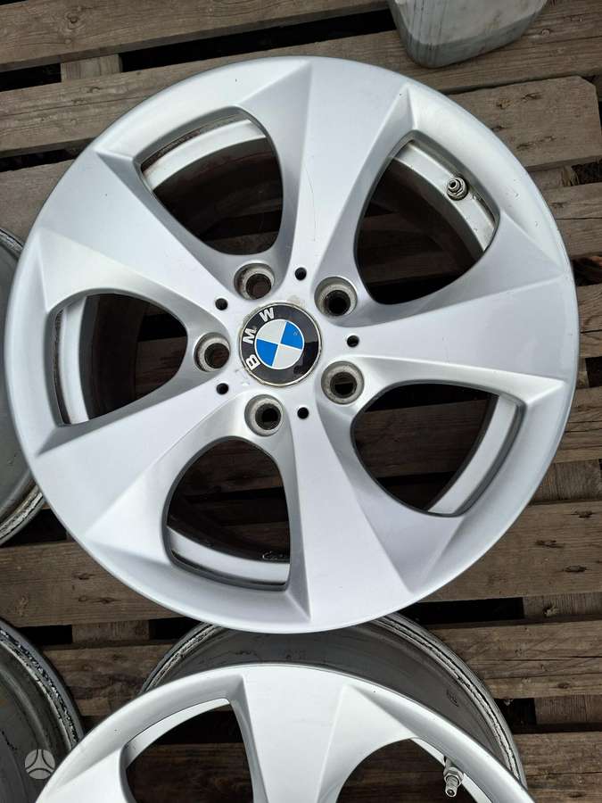 BMW ET31, lengvojo lydinio, R16