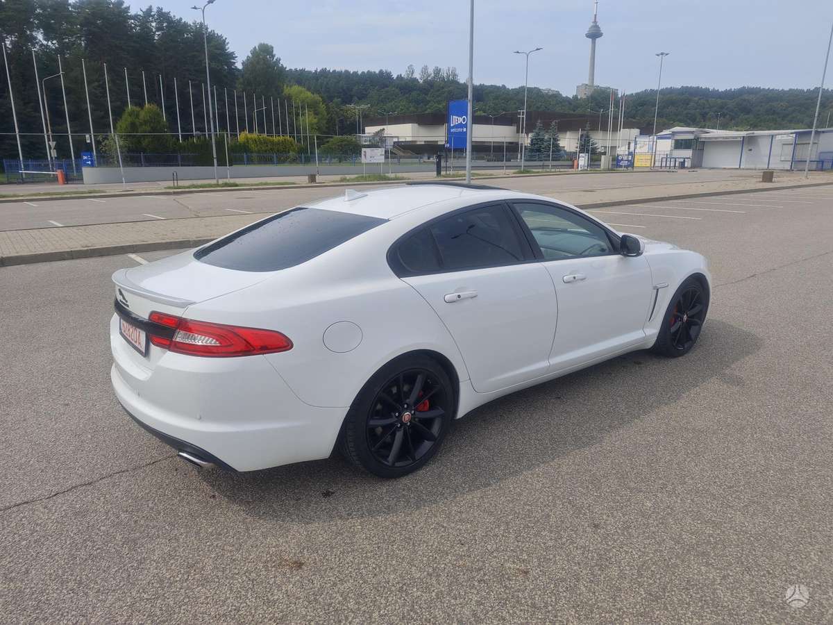 Jaguar XF, 2.0 l., Седан