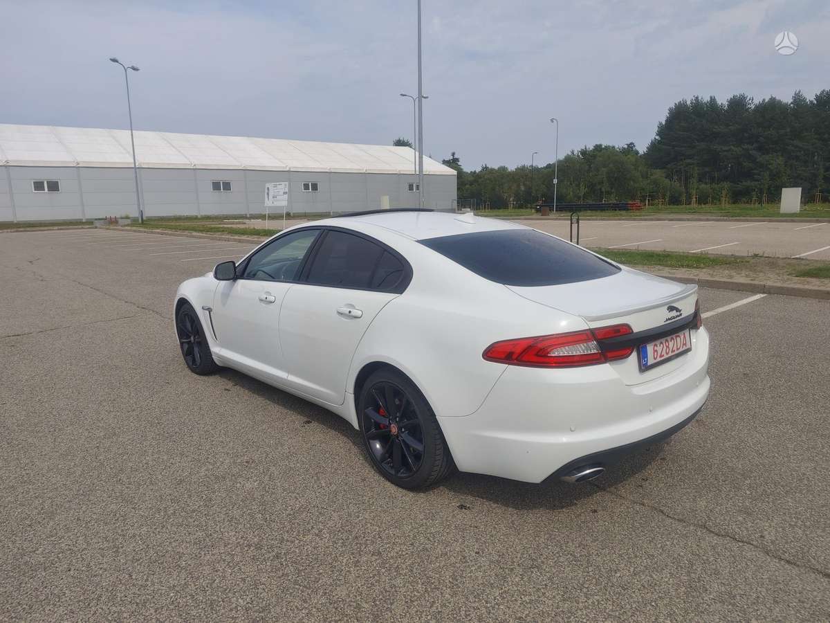 Jaguar XF, 2.0 l., Седан