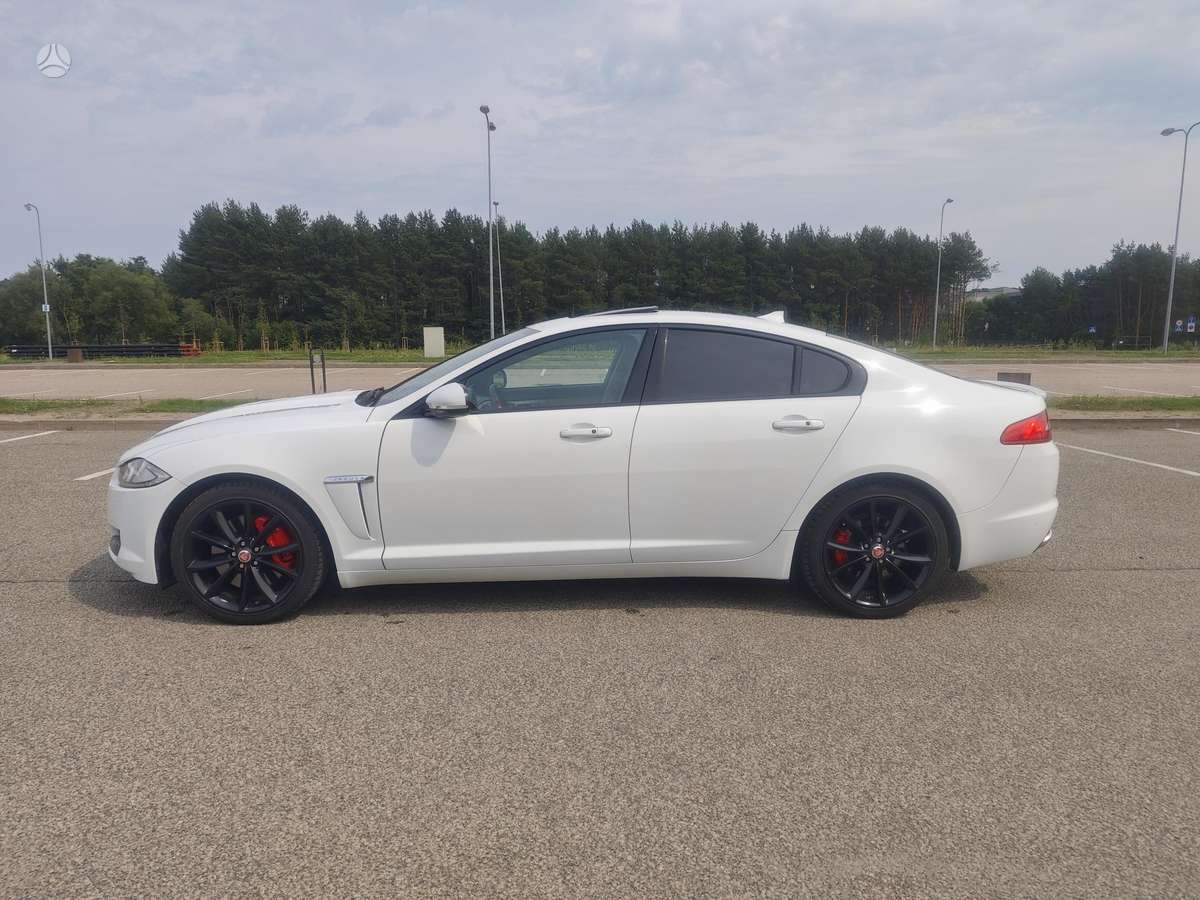 Jaguar XF, 2.0 l., Седан