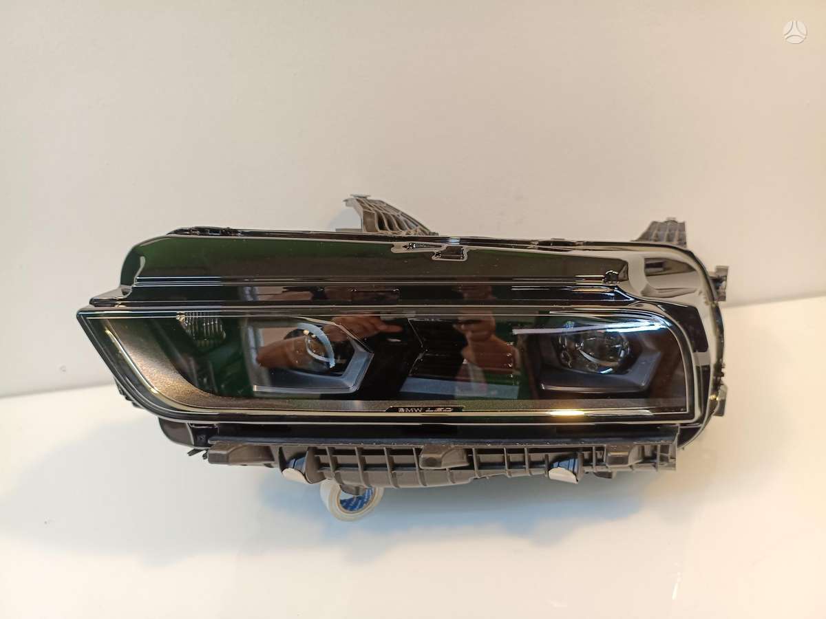 BMW 7 serija, 5B33f01