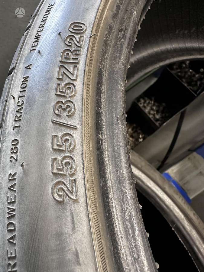Nexen, summer 255/35 R20