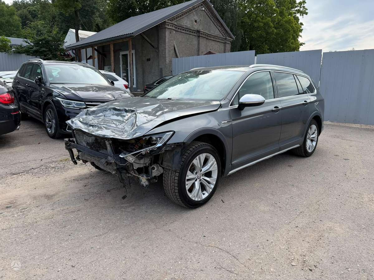 Volkswagen Passat, 2.0 l., Универсал
