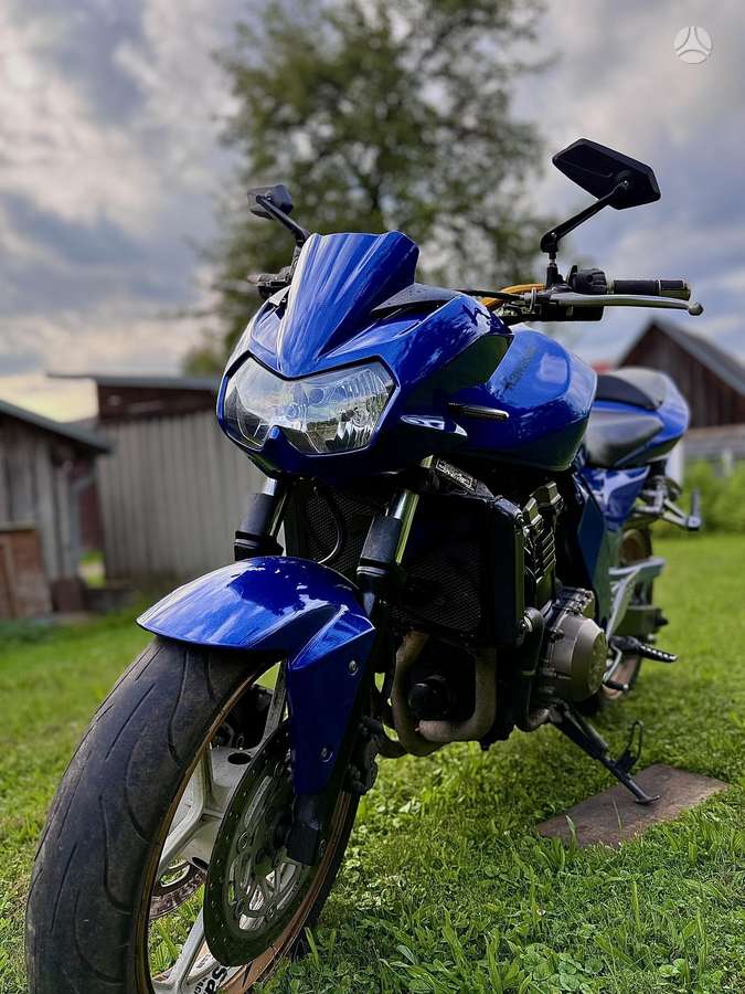 Kawasaki Z 700cc, street / classic