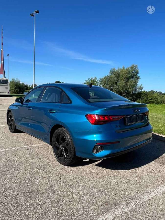 Audi A3, 1.0 l., Седан