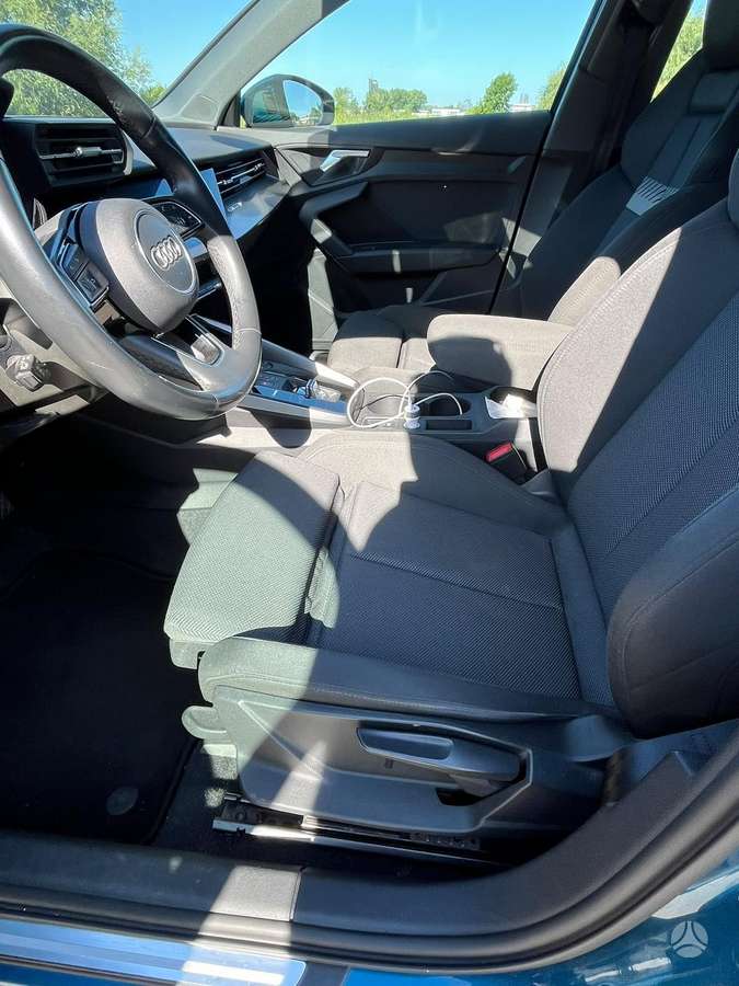 Audi A3, 1.0 l., Седан