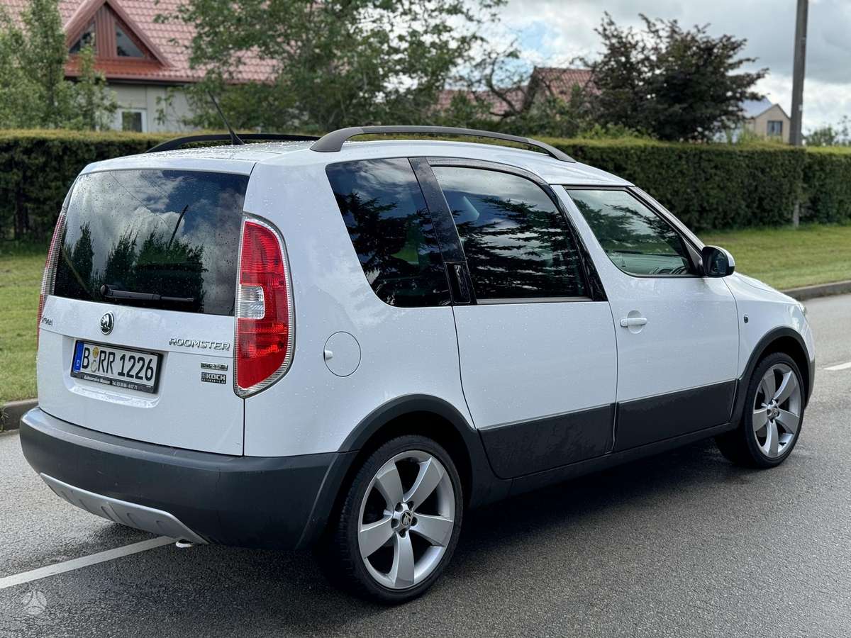Škoda Roomster Scout - 8