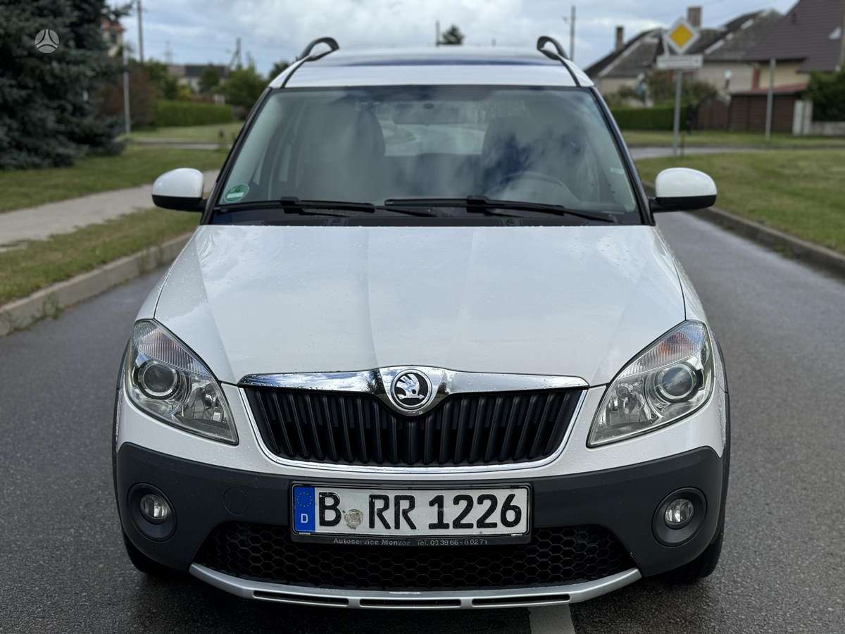 Škoda Roomster Scout - 10