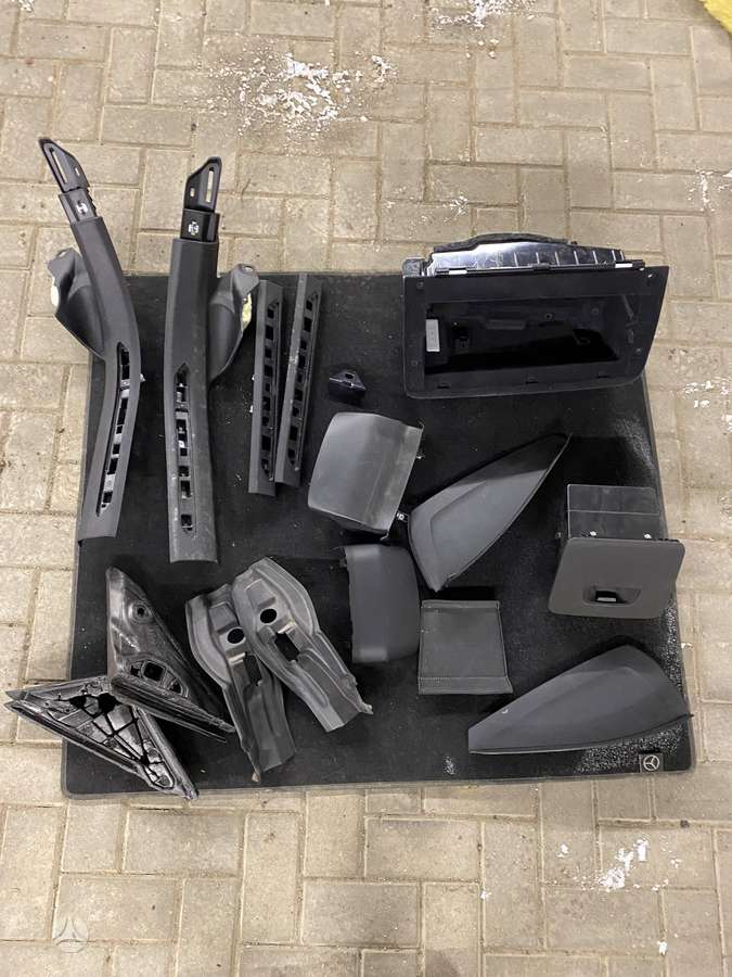 BMW XM salono detalės