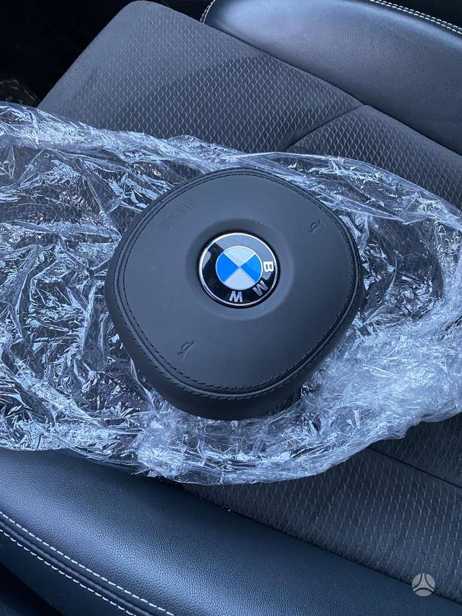 BMW XM salono detalės