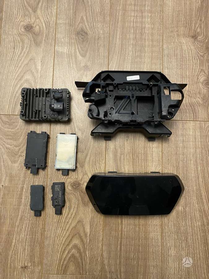 BMW XM interior parts