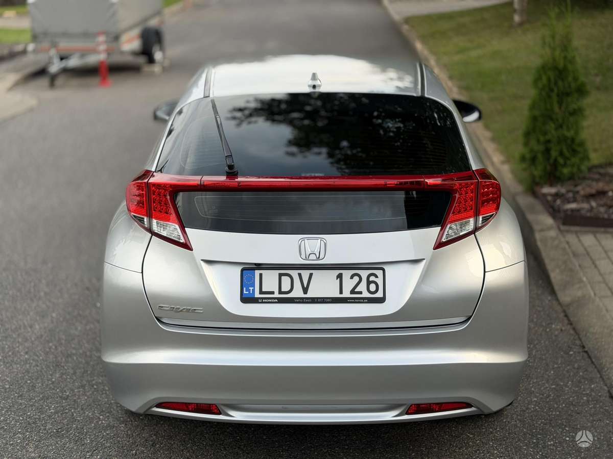 Honda Civic, 1.8 l., hatchback