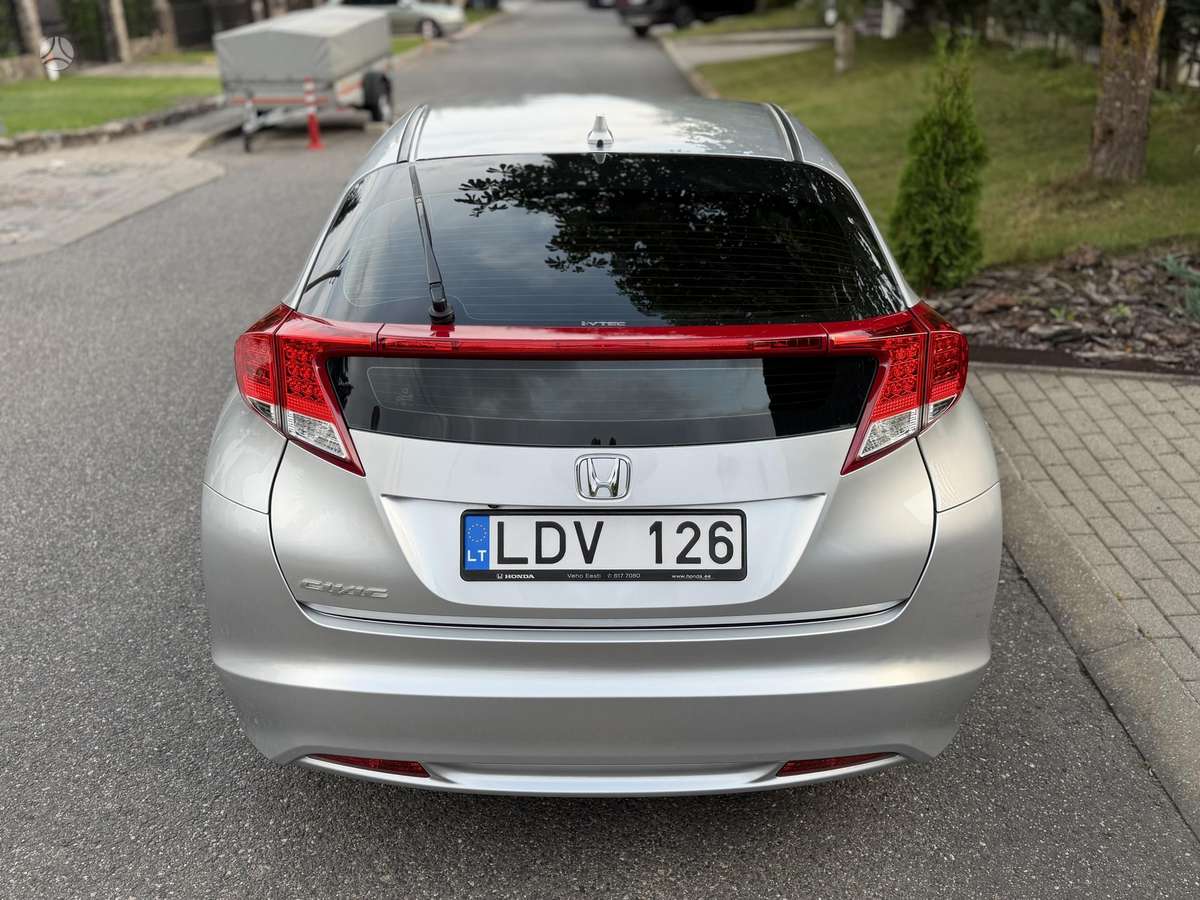 Honda Civic, 1.8 l., hatchback