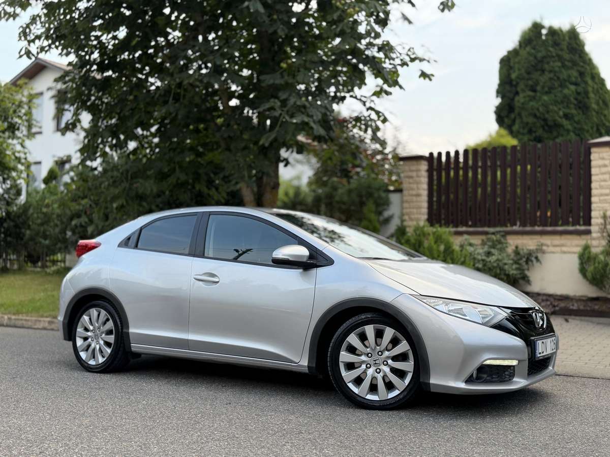 Honda Civic, 1.8 l., hatchback