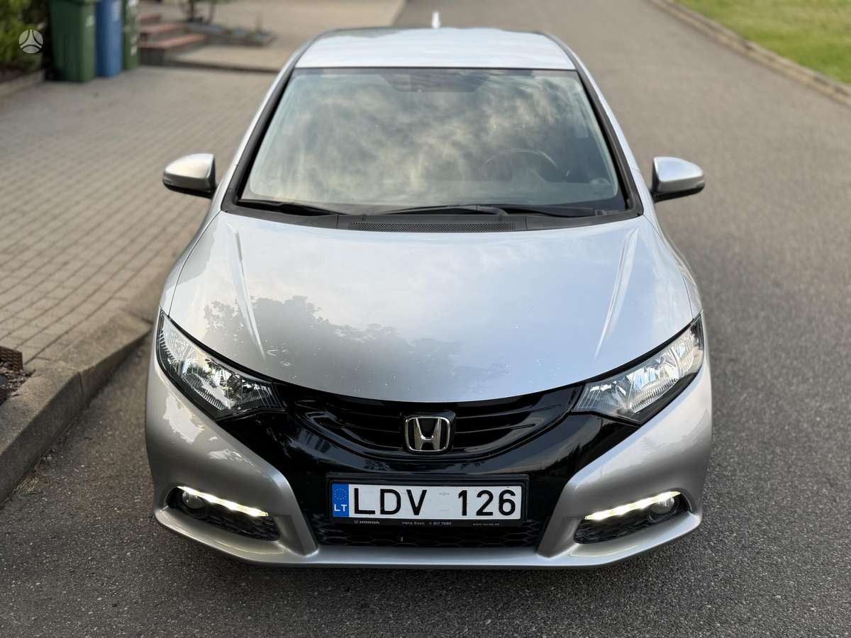 Honda Civic, 1.8 l., hatchback
