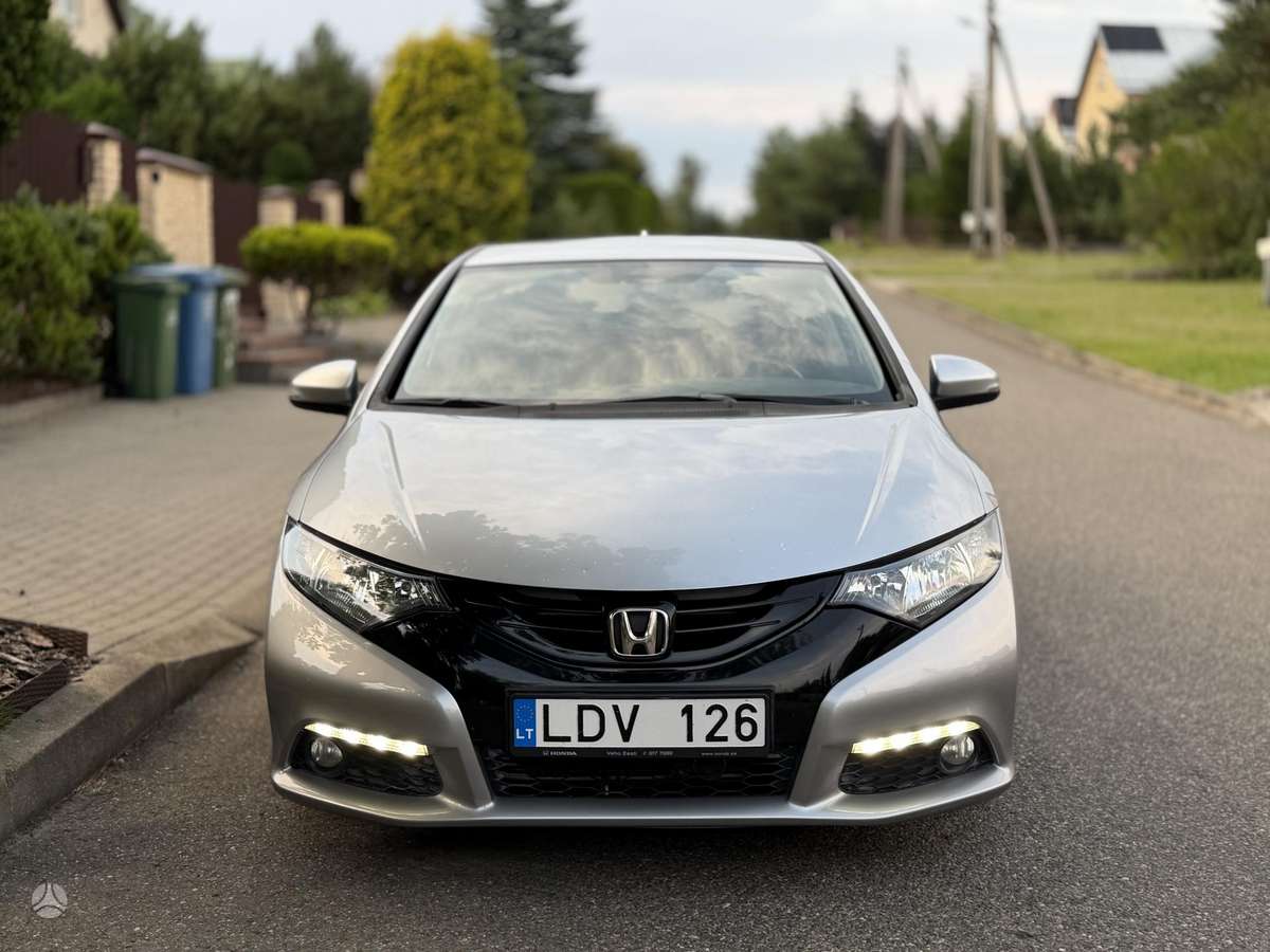 Honda Civic, 1.8 l., hatchback