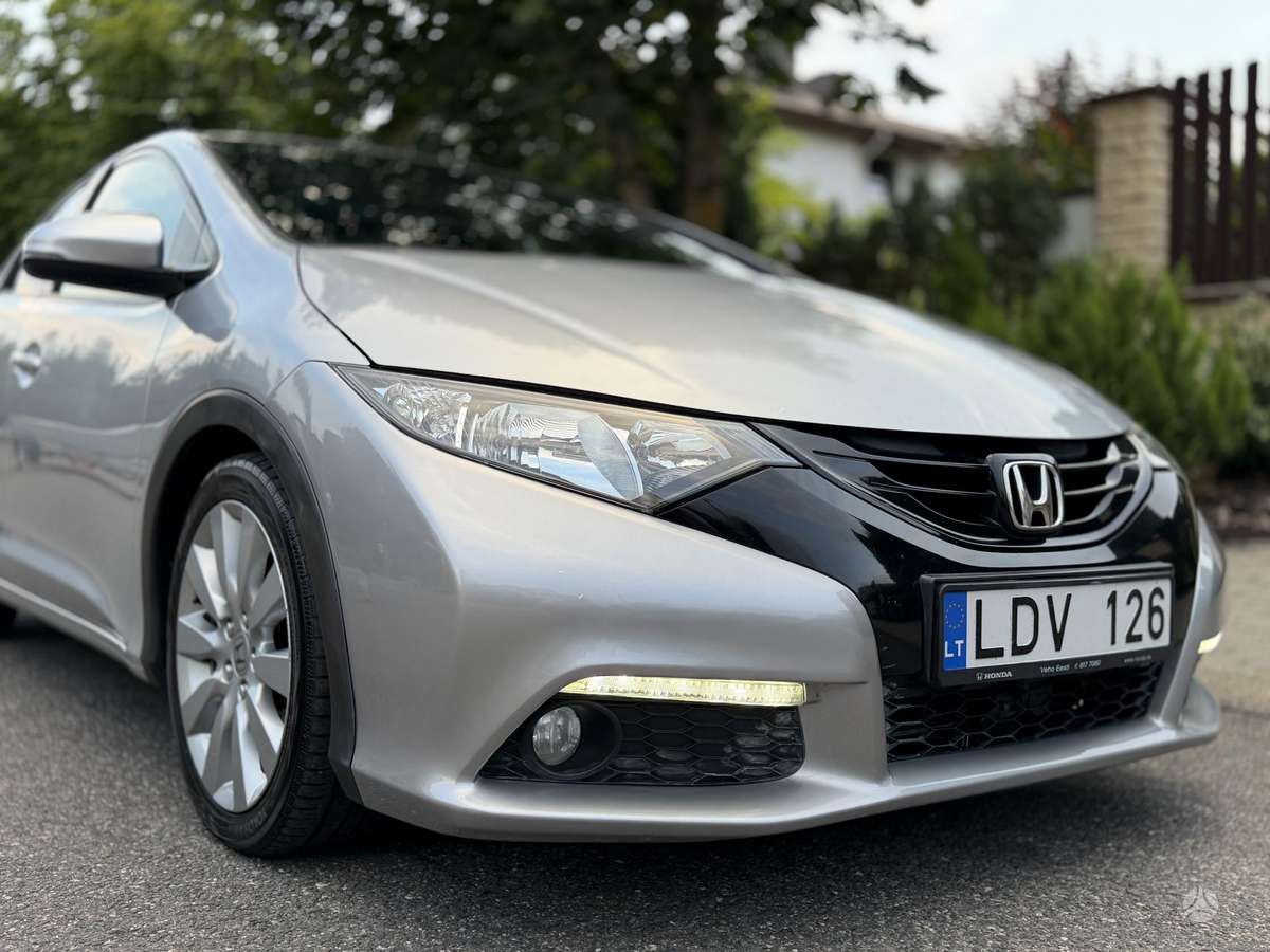 Honda Civic, 1.8 l., hatchback