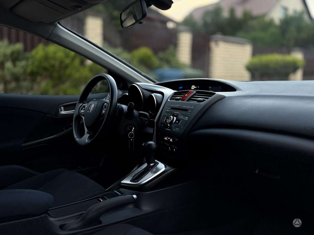 Honda Civic, 1.8 l., hatchback