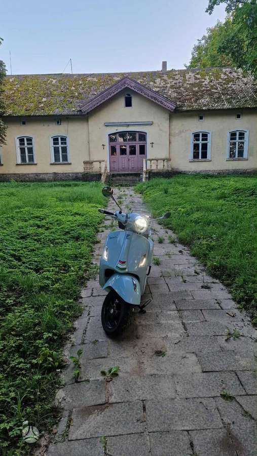 Piaggio Vespa 300cc, мотороллеры / мопеды
