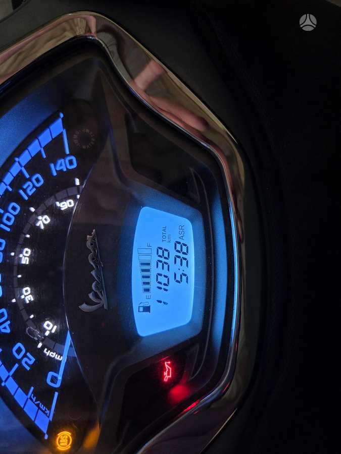 Piaggio Vespa 300cc, scooters / mopeds