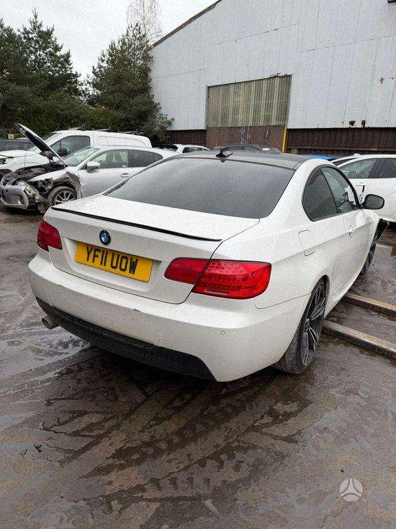 BMW 3 serija