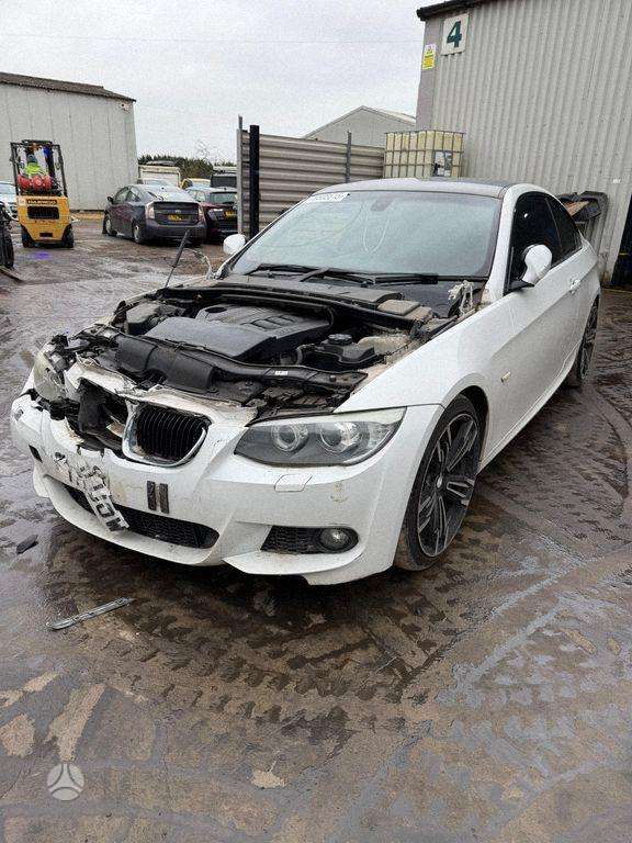 BMW 3 serija