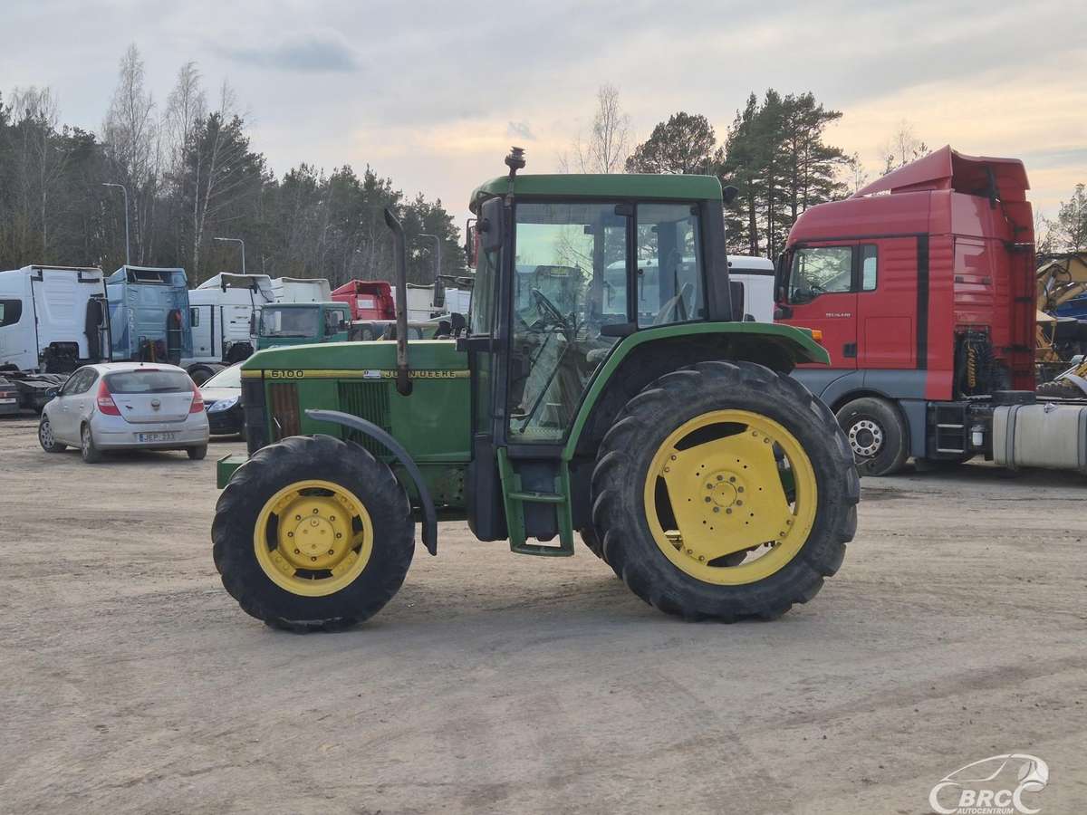 John Deere 6100, traktori