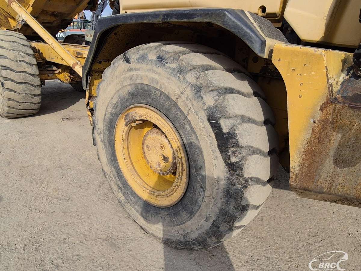 Bell B25D 6X6, самосвалы