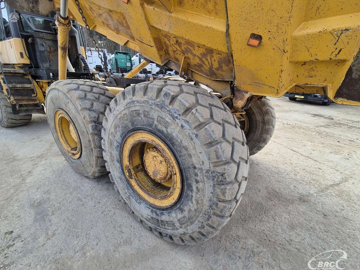 Bell B25D 6X6, самосвалы